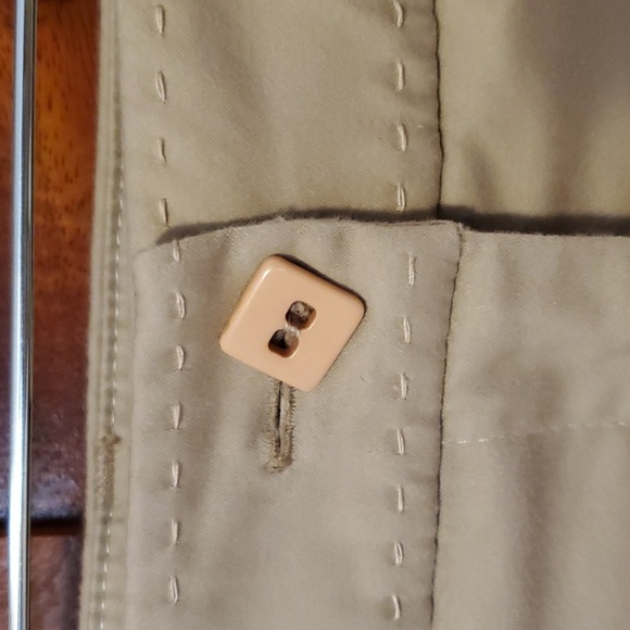 Tribal womens sz 10 Bermuda length shorts, great material, tan - Picture 2 of 14